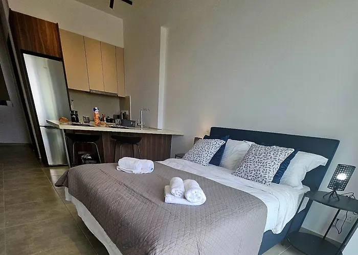 New, Modern Studio, Universal Residences Apartmán *